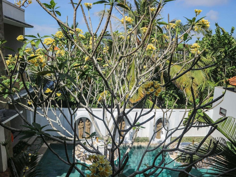 U Tube Hotel Uluwatu Zewnętrze zdjęcie